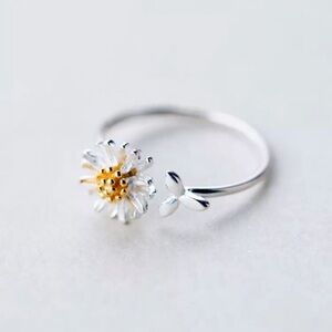 “A Good Day” Dainty Minimalist Floral Daisy Ring 14k gold plated Silver New